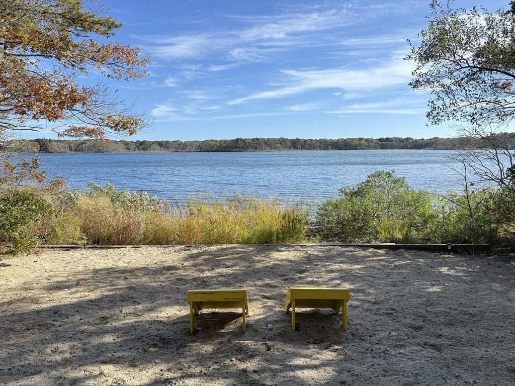 2 bed, 1 bath apartment for rent at 28 Swan Lake Rd, Yarmouth — photo 3 of 19