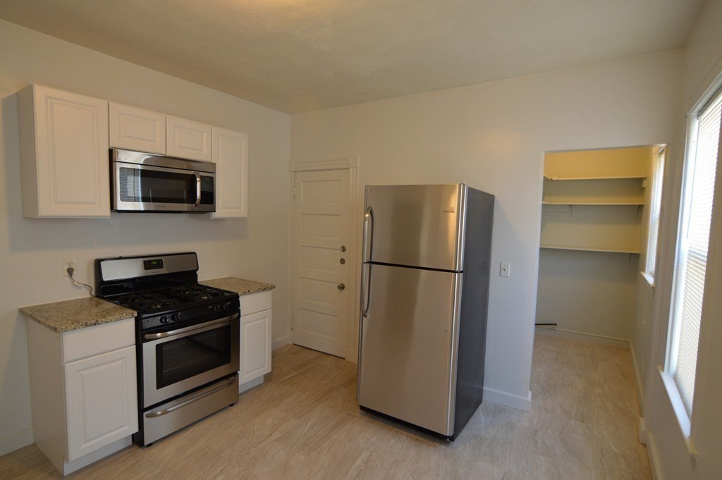 3 bed, 1 bath apartment for rent at 28 Taft St Unit 3, Dorchester — photo 13 of 14