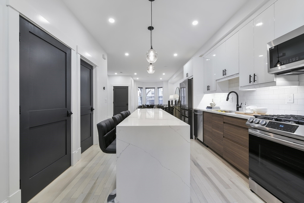 3 bed, 3 bath apartment for rent at 28 Telegraph St Unit 1, South Boston — photo 11 of 29