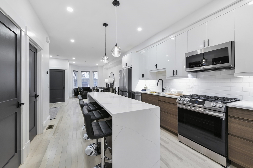 3 bed, 3 bath apartment for rent at 28 Telegraph St Unit 1, South Boston — photo 2 of 29