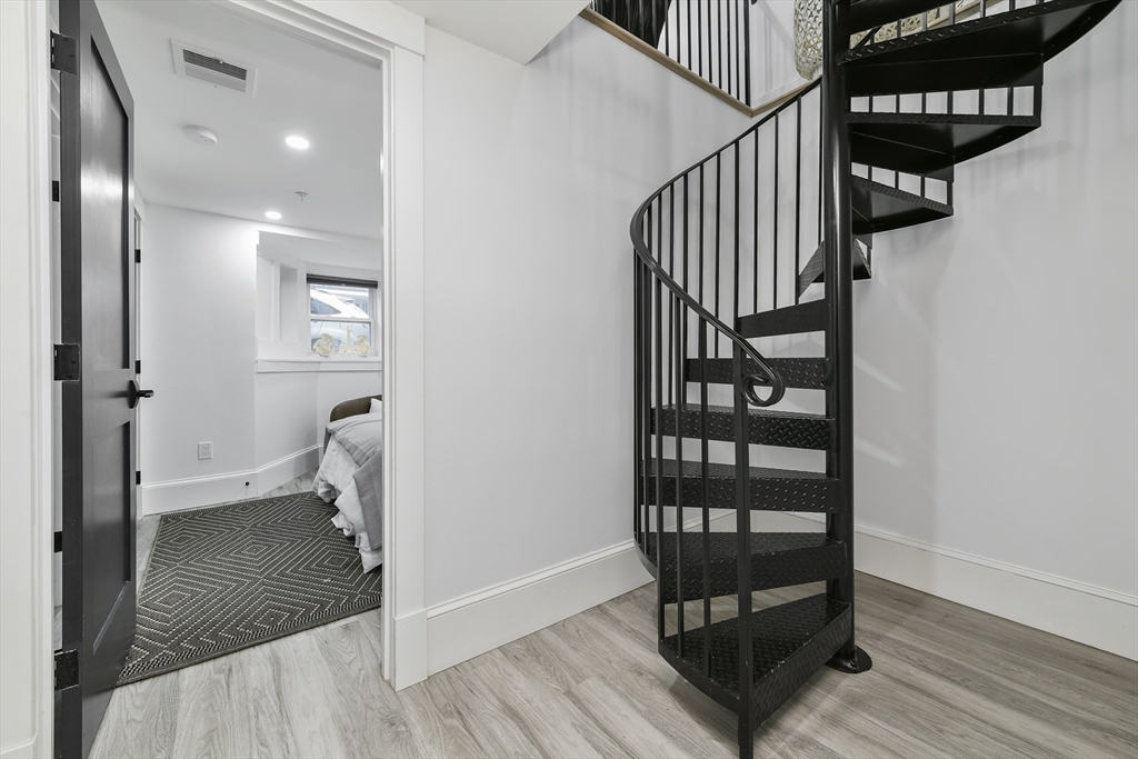 3 bed, 3 bath apartment for rent at 28 Telegraph St Unit 1, South Boston — photo 24 of 29