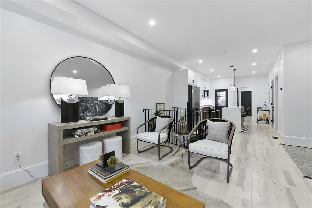 3 bed, 3 bath apartment for rent at 28 Telegraph St Unit 1, South Boston — photo 4 of 29