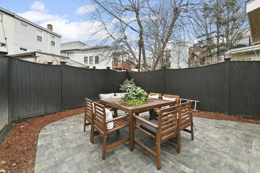 3 bed, 3 bath apartment for rent at 28 Telegraph St Unit 1, South Boston — photo 25 of 29