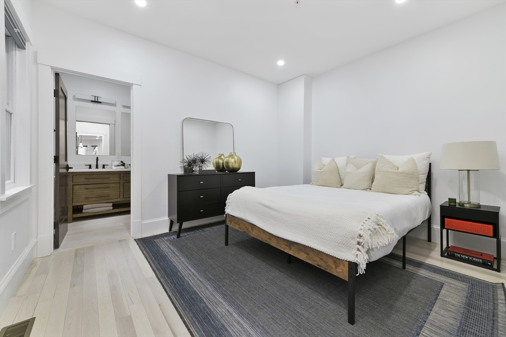 3 bed, 3 bath apartment for rent at 28 Telegraph St Unit 1, South Boston — photo 14 of 29