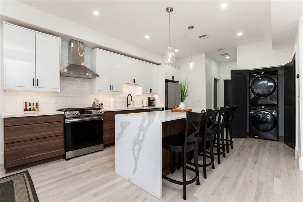 3 bed, 2.5 bath apartment for rent at 28 Telegraph St Unit 2, South Boston — photo 9 of 33