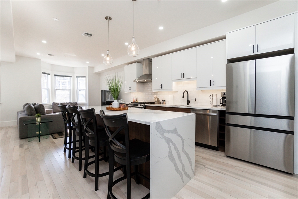 3 bed, 2.5 bath apartment for rent at 28 Telegraph St Unit 2, South Boston