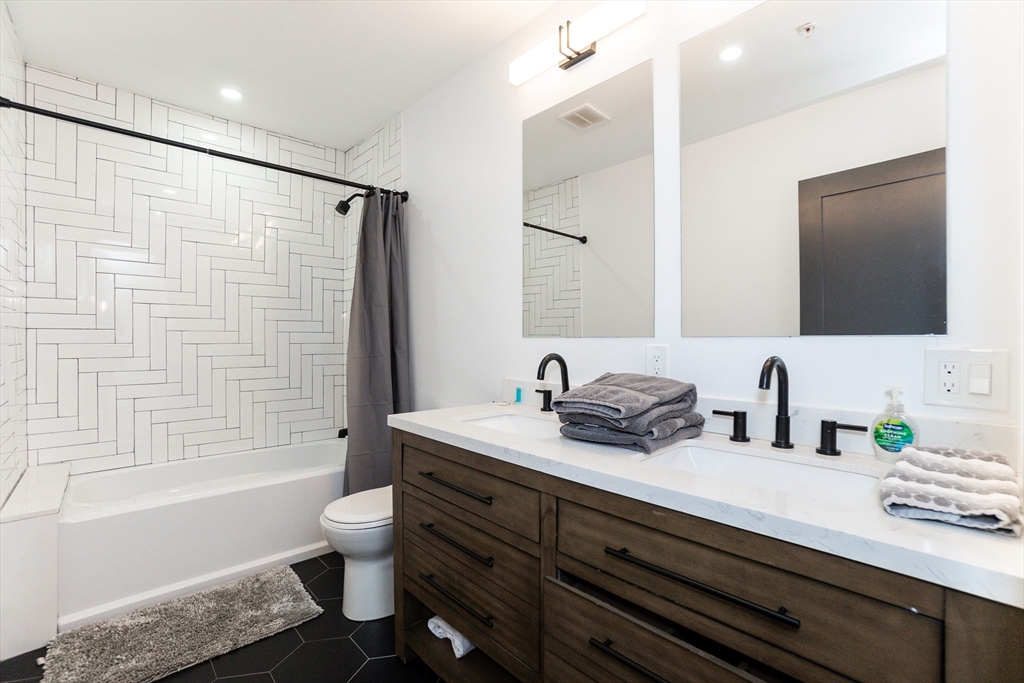 3 bed, 2.5 bath apartment for rent at 28 Telegraph St Unit 2, South Boston — photo 21 of 33