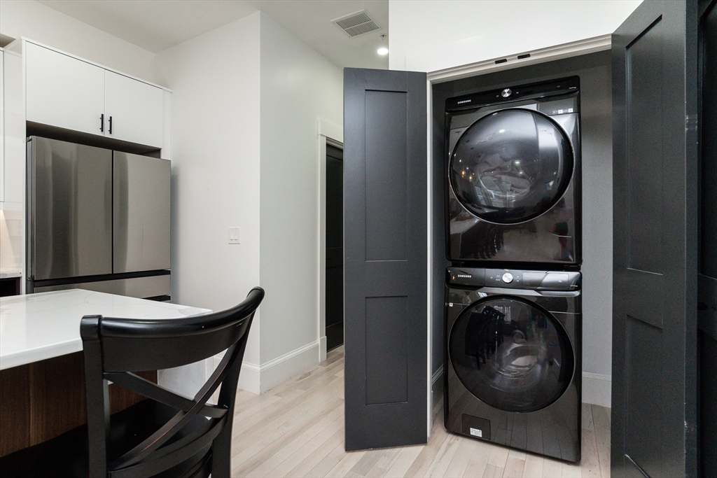 3 bed, 2.5 bath apartment for rent at 28 Telegraph St Unit 2, South Boston — photo 26 of 33