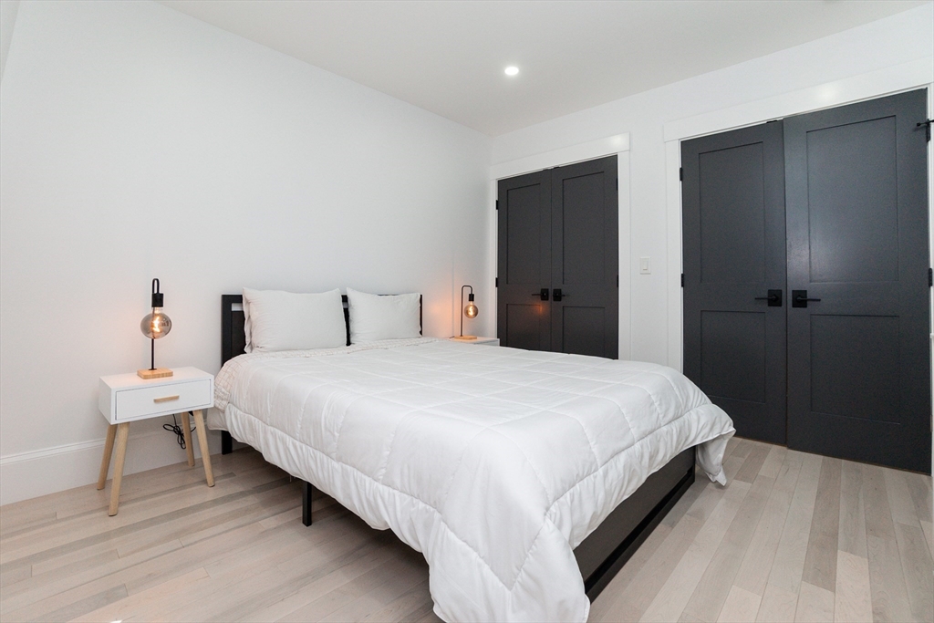 3 bed, 2.5 bath apartment for rent at 28 Telegraph St Unit 2, South Boston — photo 15 of 33