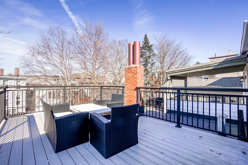 3 bed, 2.5 bath apartment for rent at 28 Telegraph St Unit 2, South Boston — photo 32 of 33