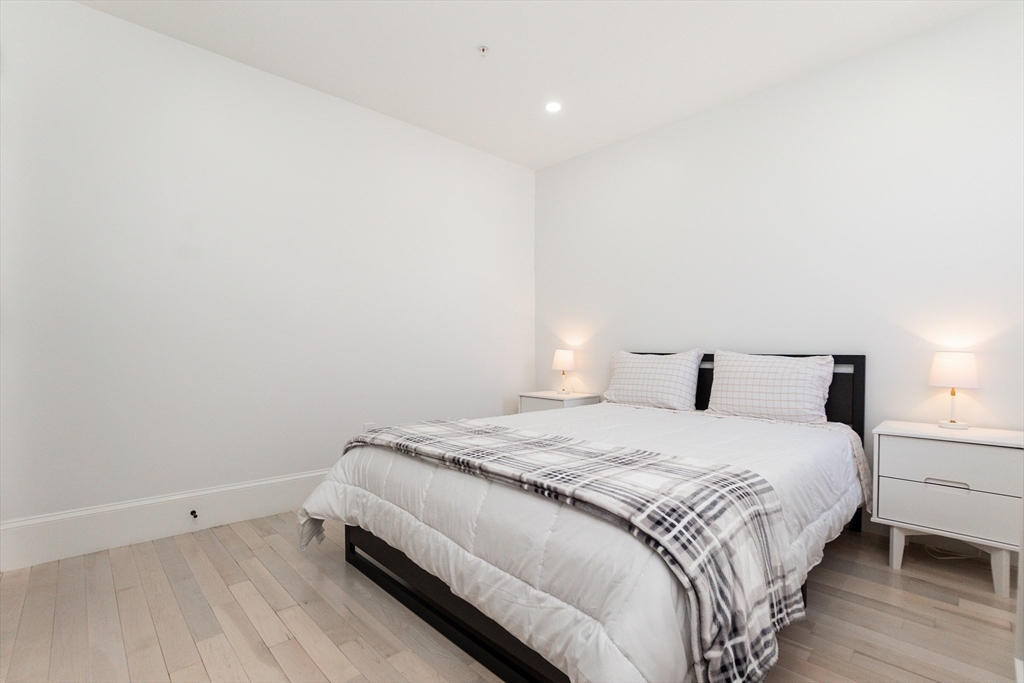 3 bed, 2.5 bath apartment for rent at 28 Telegraph St Unit 2, South Boston — photo 17 of 33