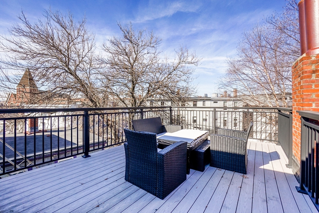 3 bed, 2.5 bath apartment for rent at 28 Telegraph St Unit 2, South Boston — photo 29 of 33