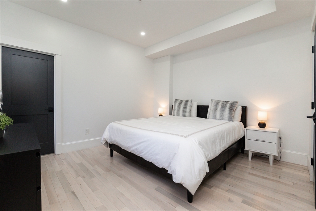 3 bed, 2.5 bath apartment for rent at 28 Telegraph St Unit 2, South Boston — photo 18 of 33