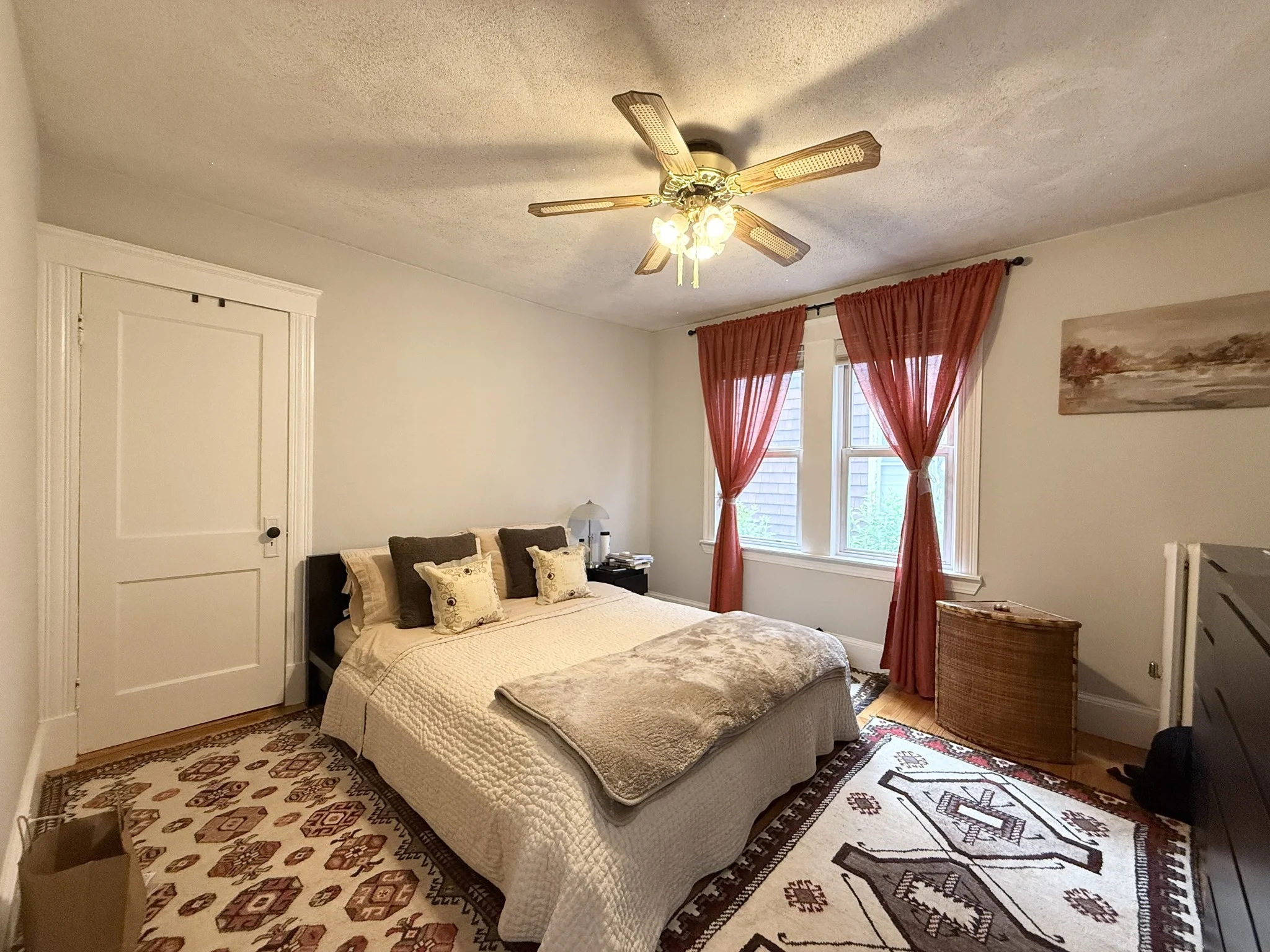 3 bed, 1 bath apartment for rent at 28 Templeton Pkwy Unit 1, Watertown — photo 6 of 14