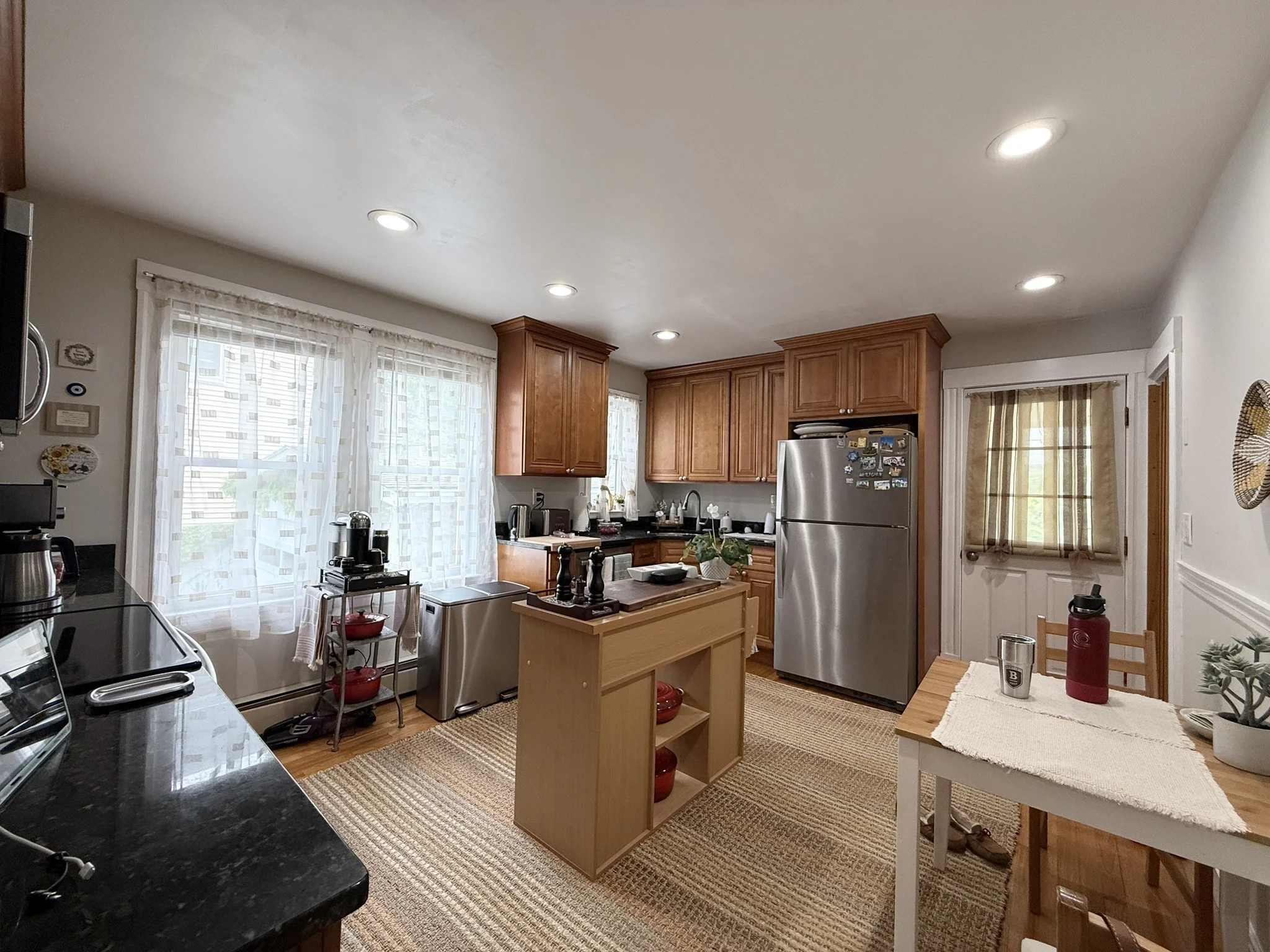3 bed, 1 bath apartment for rent at 28 Templeton Pkwy Unit 1, Watertown — photo 8 of 14