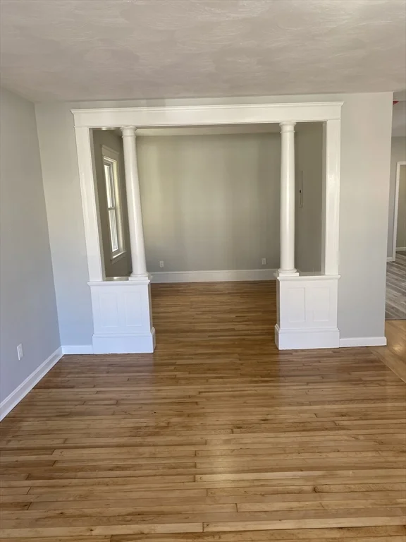 3 bed, 1 bath apartment for rent at 28 Villa Rd Unit 1, Shrewsbury — photo 3 of 14