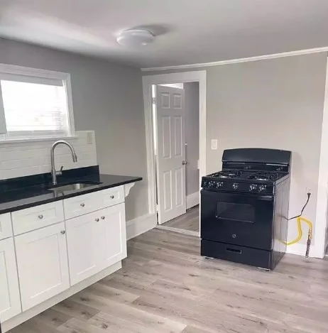 1 bed, 1 bath apartment for rent at 28 Vine St Unit 302, Haverhill