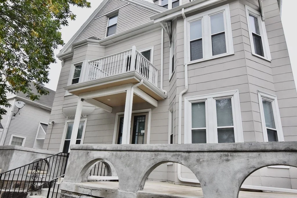 3 bed, 1 bath apartment for rent at 28 Virginia St Unit 1, Dorchester — photo 3 of 28
