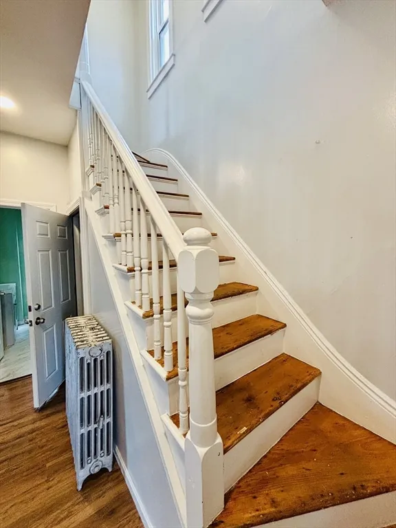 3 bed, 1 bath apartment for rent at 28 Wabon Unit 2, Roxbury — photo 5 of 11