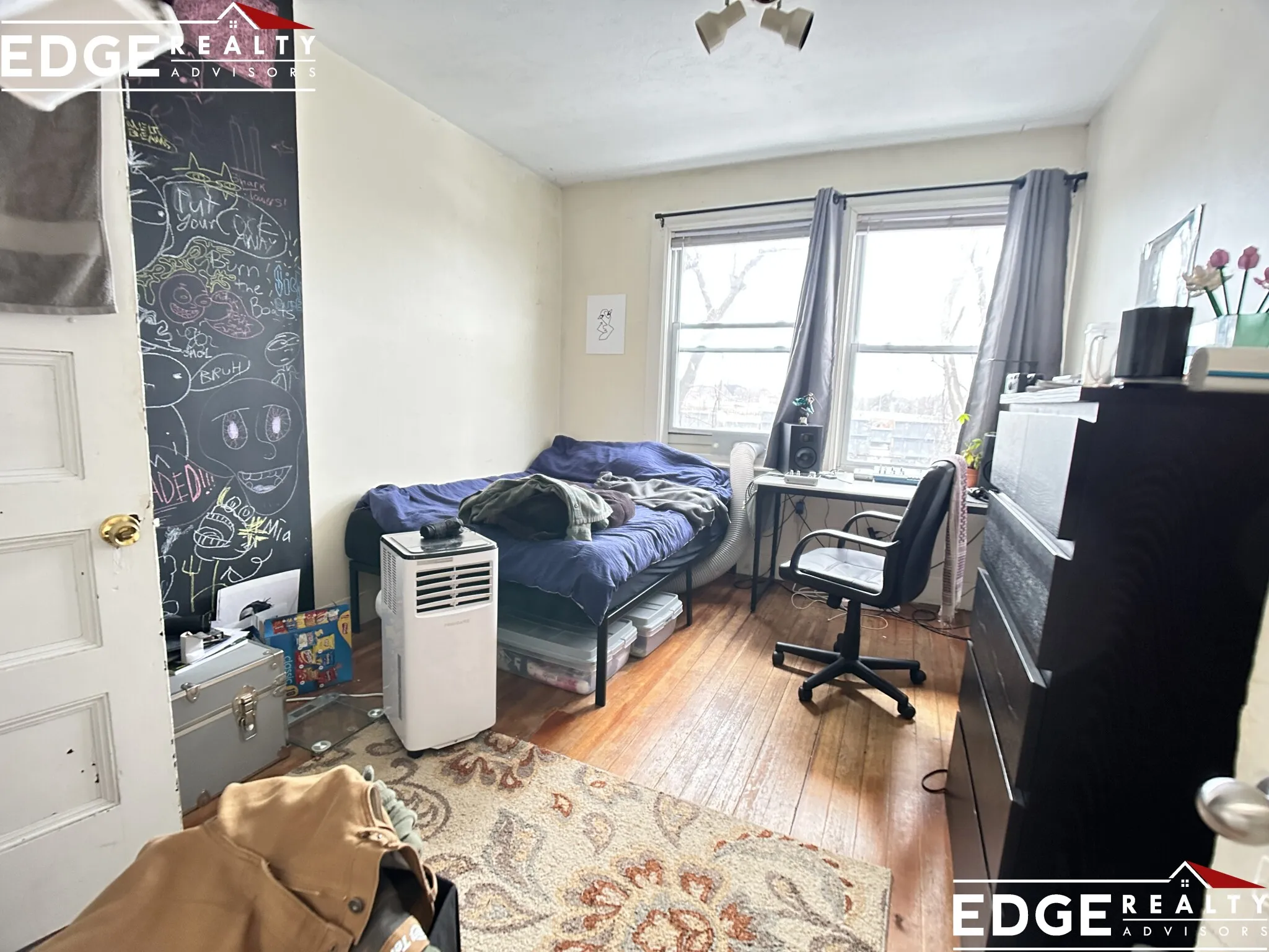 6 bed, 3 bath apartment for rent at 28 Wadsworth St Unit 1, Allston — photo 6 of 12