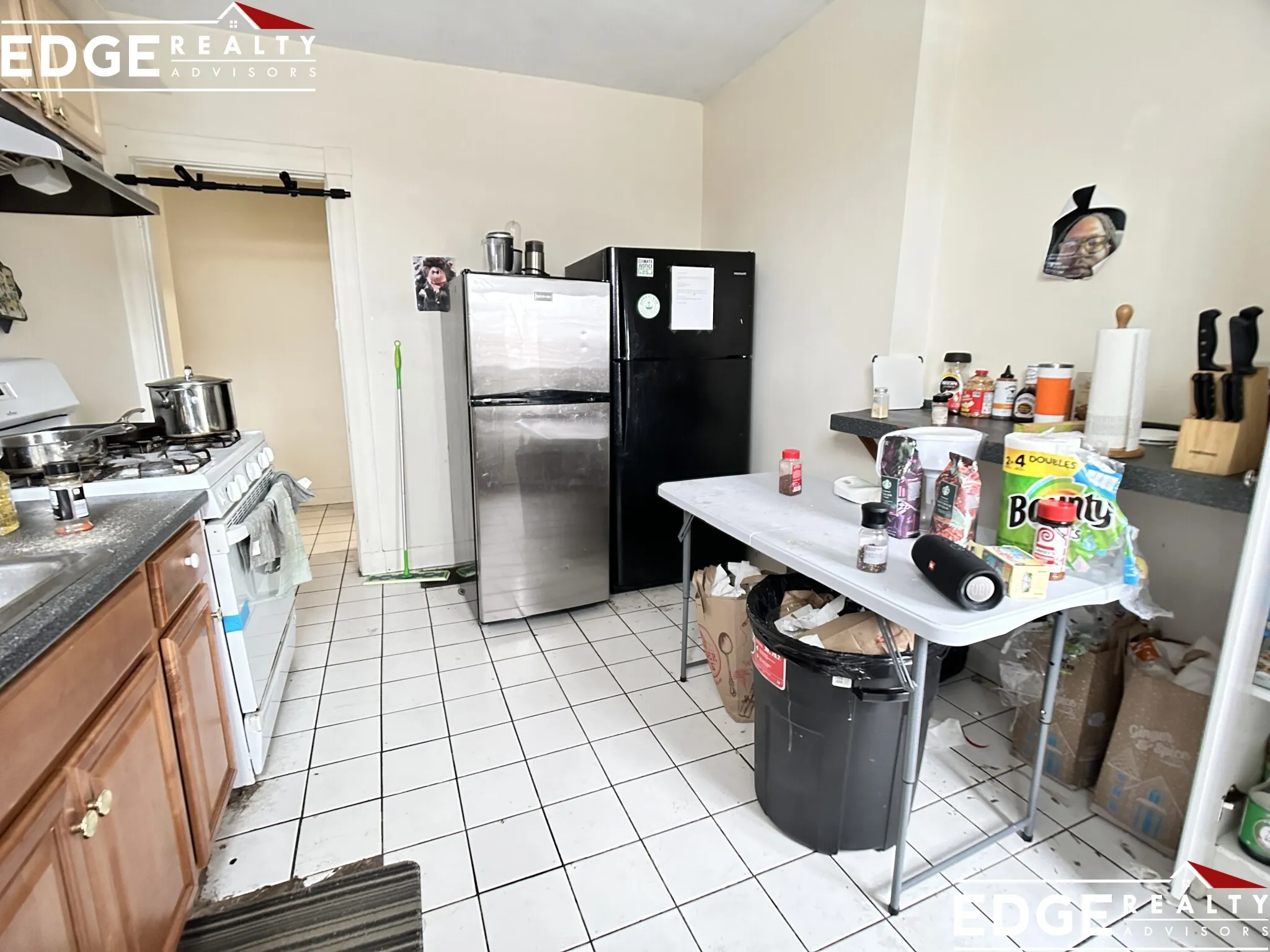 6 bed, 3 bath apartment for rent at 28 Wadsworth St Unit 1, Allston — photo 10 of 12
