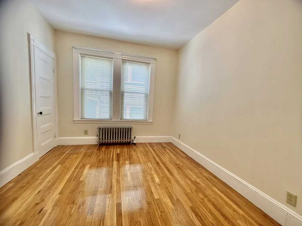 2 bed, 1 bath apartment for rent at 28 Weld Hill St Unit 1, Jamaica Plain — photo 11 of 14