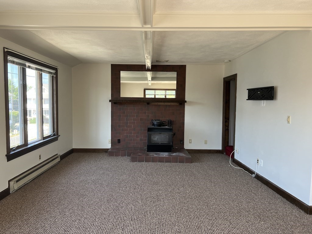 4 bed, 2 bath apartment for rent at 28 Wellesley St Unit 28, Tufts University