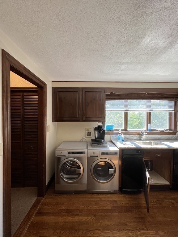 4 bed, 2 bath apartment for rent at 28 Wellesley St Unit 28, Tufts University — photo 6 of 20