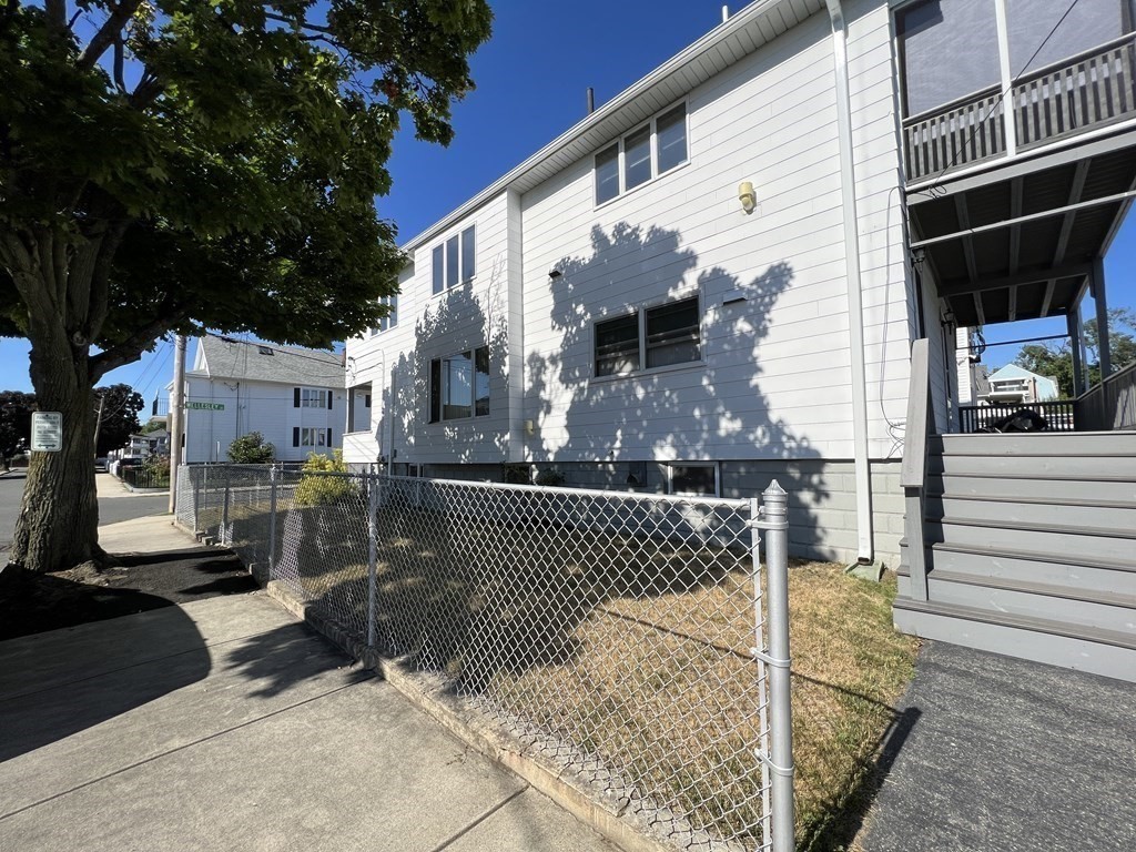 4 bed, 2 bath apartment for rent at 28 Wellesley St Unit 28, Tufts University — photo 19 of 20