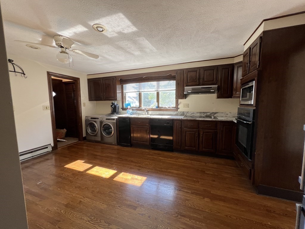 4 bed, 2 bath apartment for rent at 28 Wellesley St Unit 28, Tufts University — photo 5 of 20