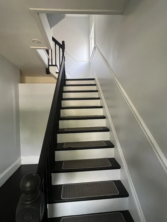 3 bed, 2 bath apartment for rent at 28 West Central Unit 2, Natick — photo 11 of 17