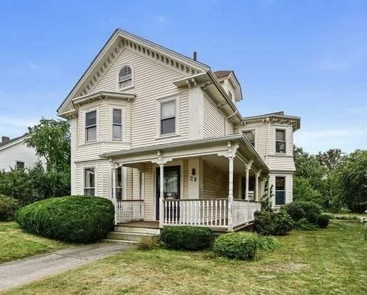 3 bed, 2 bath apartment for rent at 28 West Central Unit 2, Natick