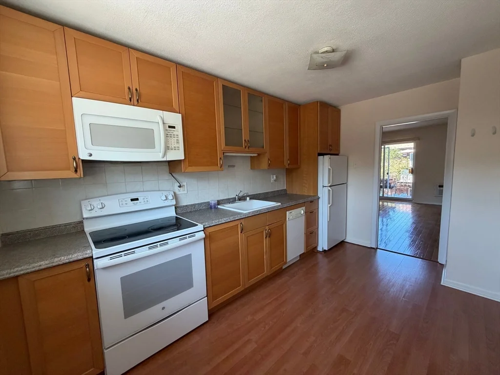1 bed, 1 bath apartment for rent at 28 Westgate Rd Unit 5, West Roxbury — photo 2 of 19