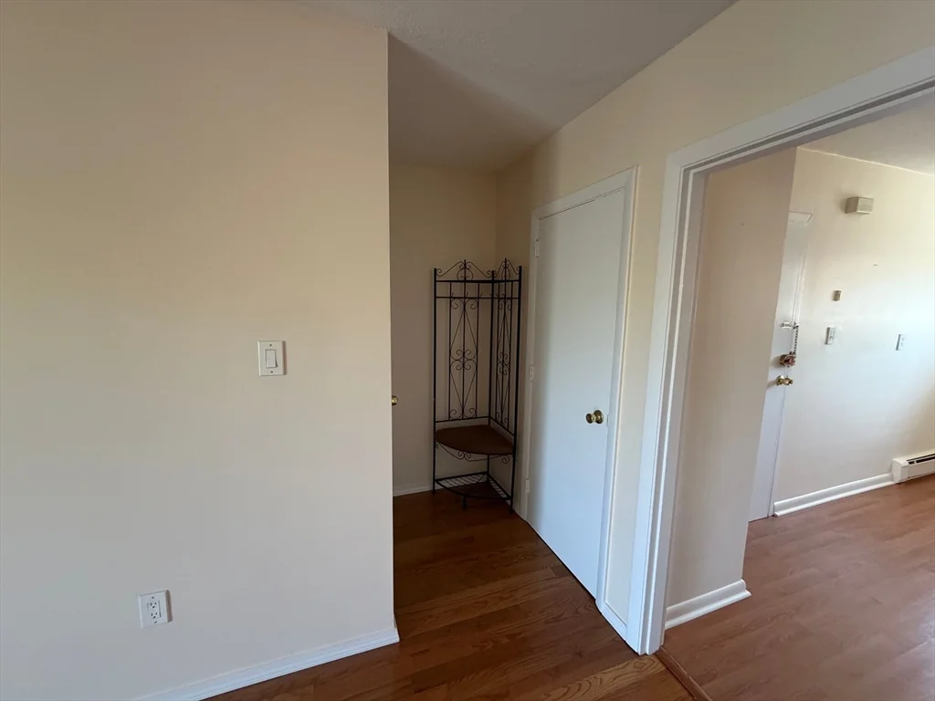 1 bed, 1 bath apartment for rent at 28 Westgate Rd Unit 5, West Roxbury — photo 9 of 19