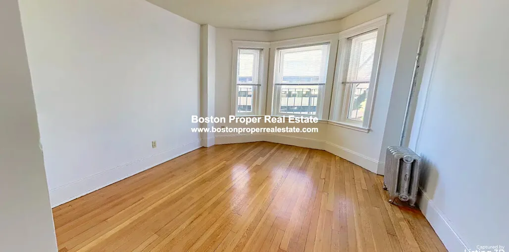3 bed, 1 bath apartment for rent at 28 Westland Ave Unit 21, Fenway