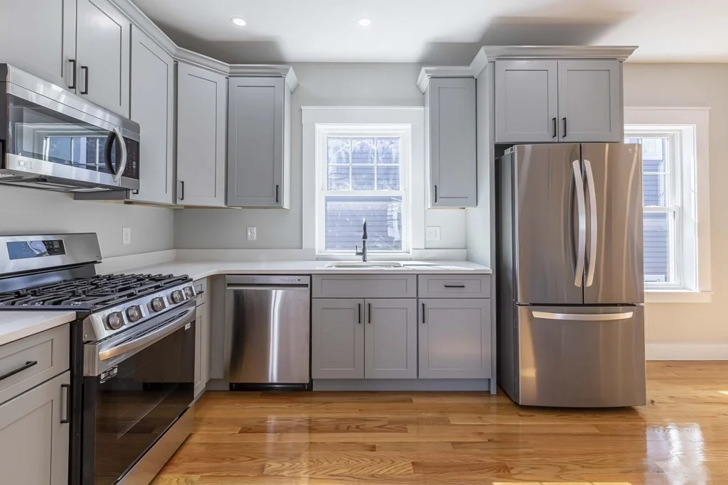 3 bed, 2 bath apartment for rent at 28 Wildwood St Unit 2, Dorchester — photo 4 of 32