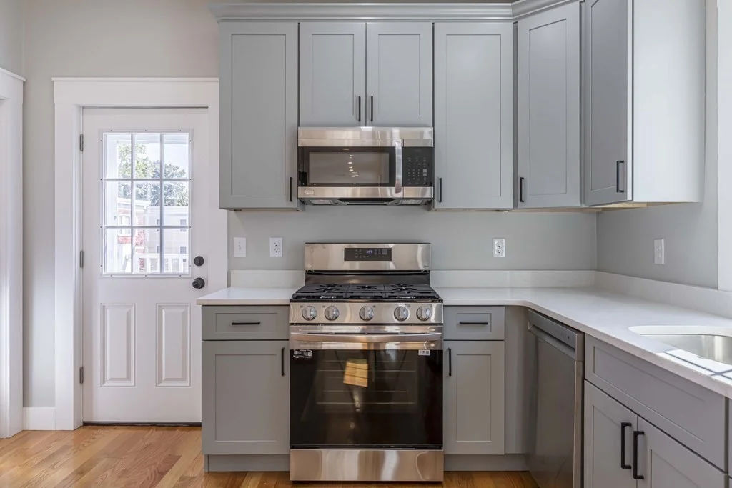 3 bed, 2 bath apartment for rent at 28 Wildwood St Unit 2, Dorchester — photo 5 of 32