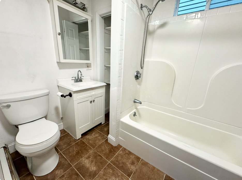 2 bed, 1 bath apartment for rent at 28 Willow St Unit 2, Wellington-Harrington — photo 11 of 12