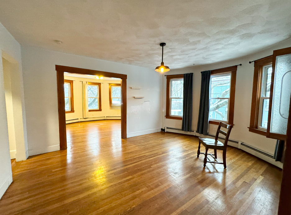 2 bed, 1 bath apartment for rent at 28 Willow St Unit 2, Wellington-Harrington — photo 3 of 12