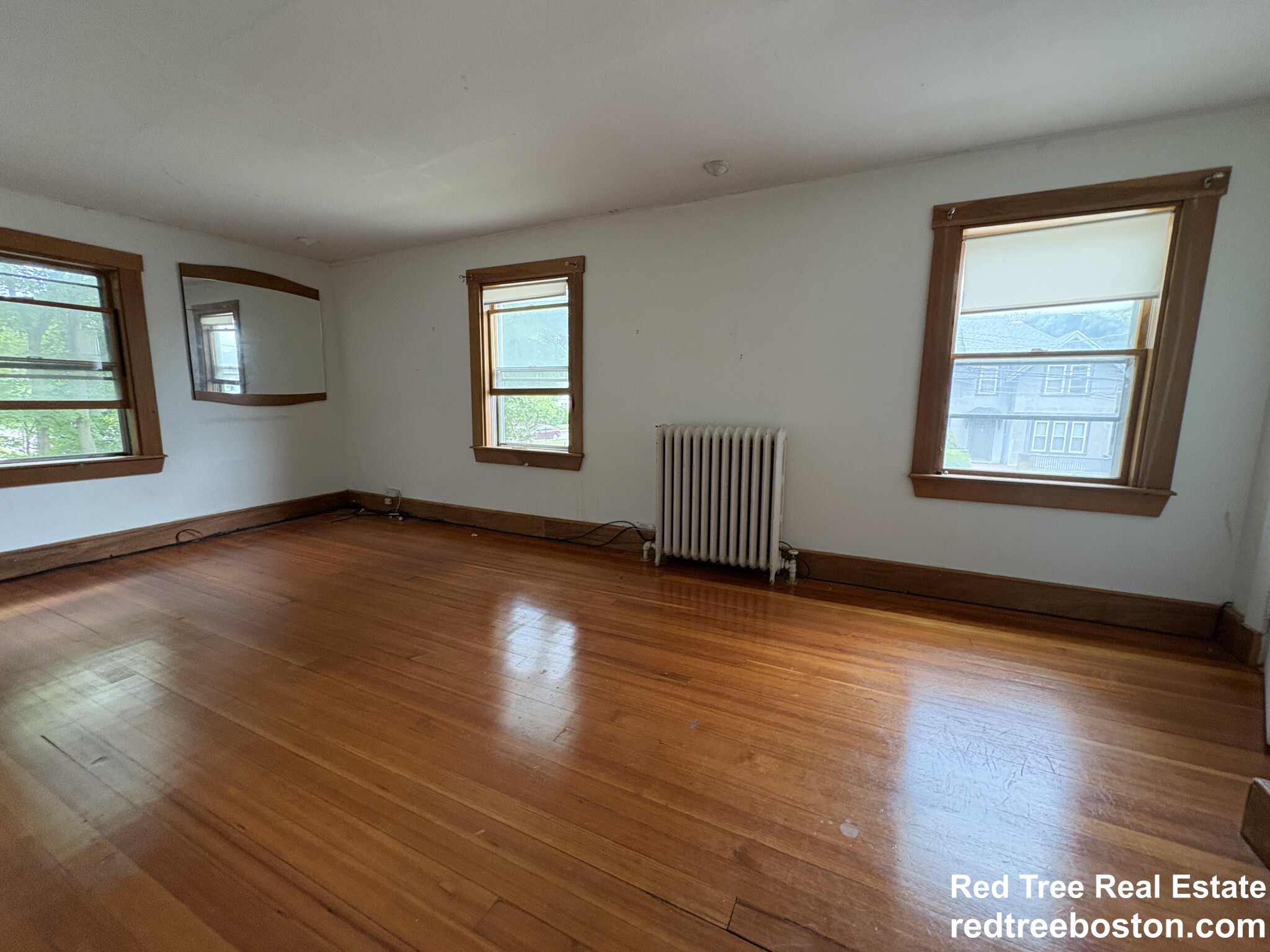 3 bed, 2 bath apartment for rent at 28 Woodward St Unit 2, Newton Highlands — photo 10 of 20