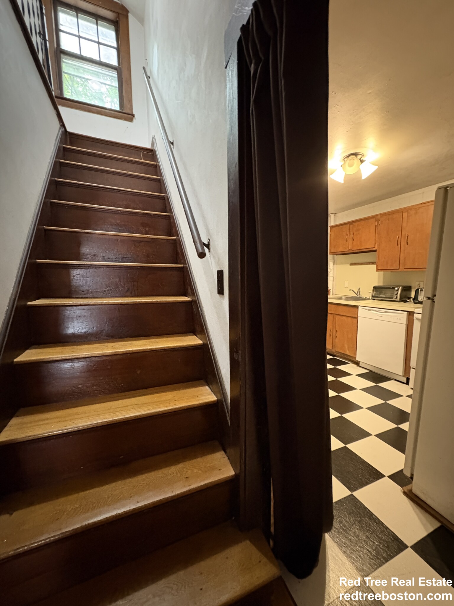 3 bed, 2 bath apartment for rent at 28 Woodward St Unit 2, Newton Highlands — photo 14 of 20