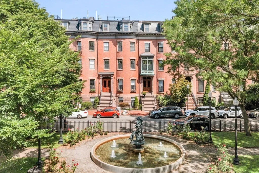 1 bed, 1 bath apartment for rent at 28 Worcester Sq Unit Unit 3, South End — photo 1 of 20