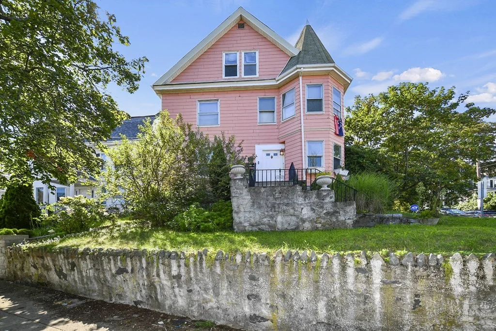 2 bed, 1 bath apartment for rent at 28 Wyoming Ave Unit 1, Malden