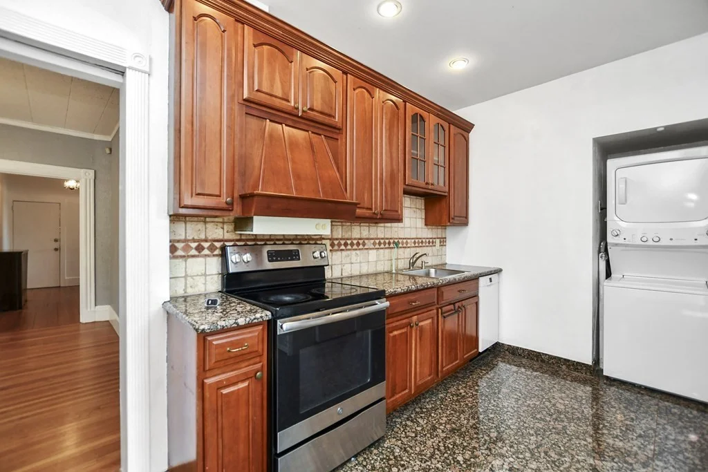 2 bed, 1 bath apartment for rent at 28 Wyoming Ave Unit 1, Malden — photo 11 of 39