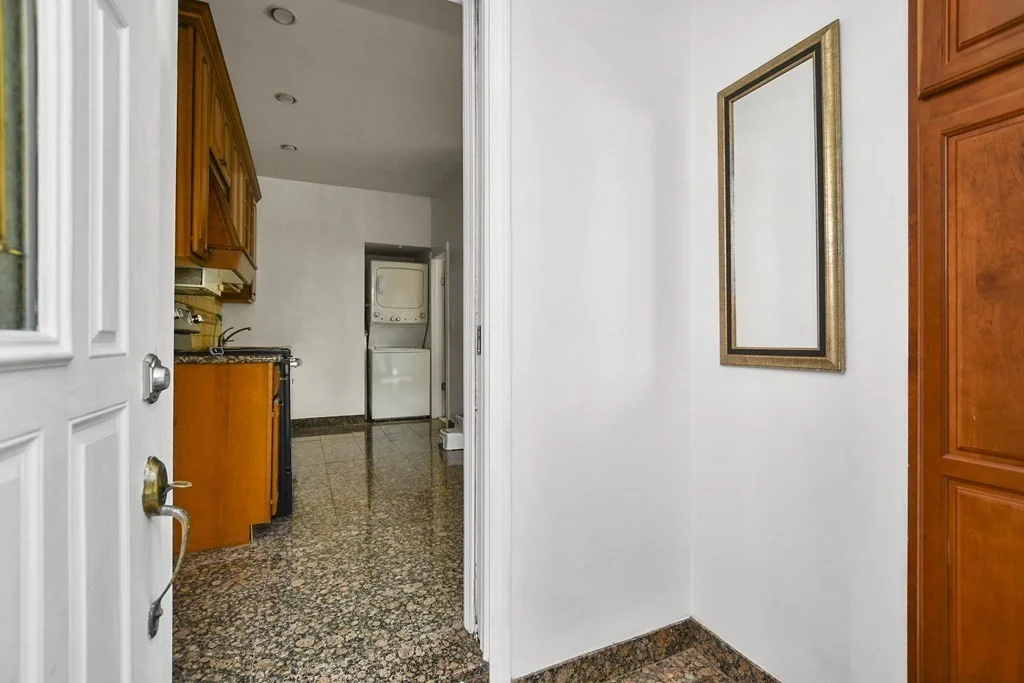 2 bed, 1 bath apartment for rent at 28 Wyoming Ave Unit 1, Malden — photo 38 of 39