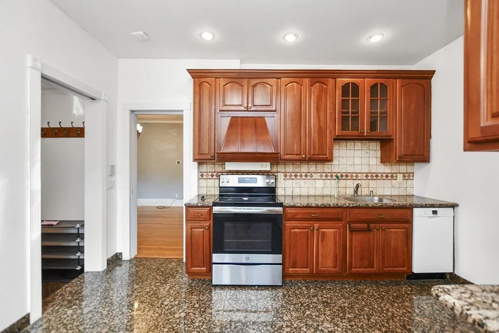 2 bed, 1 bath apartment for rent at 28 Wyoming Ave Unit 1, Malden — photo 5 of 39