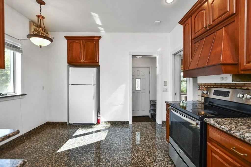 2 bed, 1 bath apartment for rent at 28 Wyoming Ave Unit 2, Malden — photo 8 of 39
