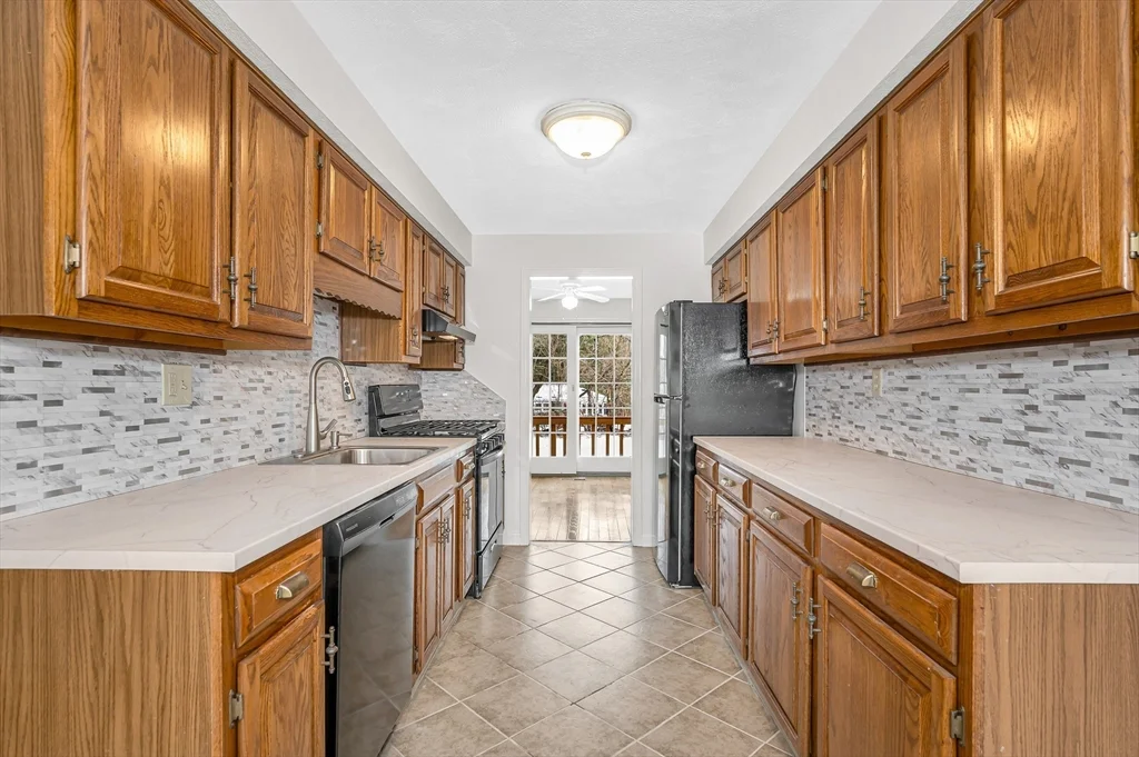 2 bed, 1 bath apartment for rent at 280 Apache Way Unit 280, Tewksbury — photo 9 of 29