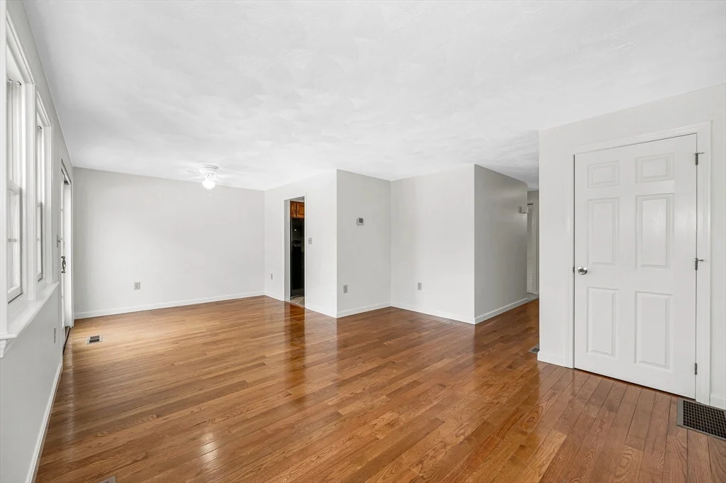 2 bed, 1 bath apartment for rent at 280 Apache Way Unit 280, Tewksbury — photo 14 of 29