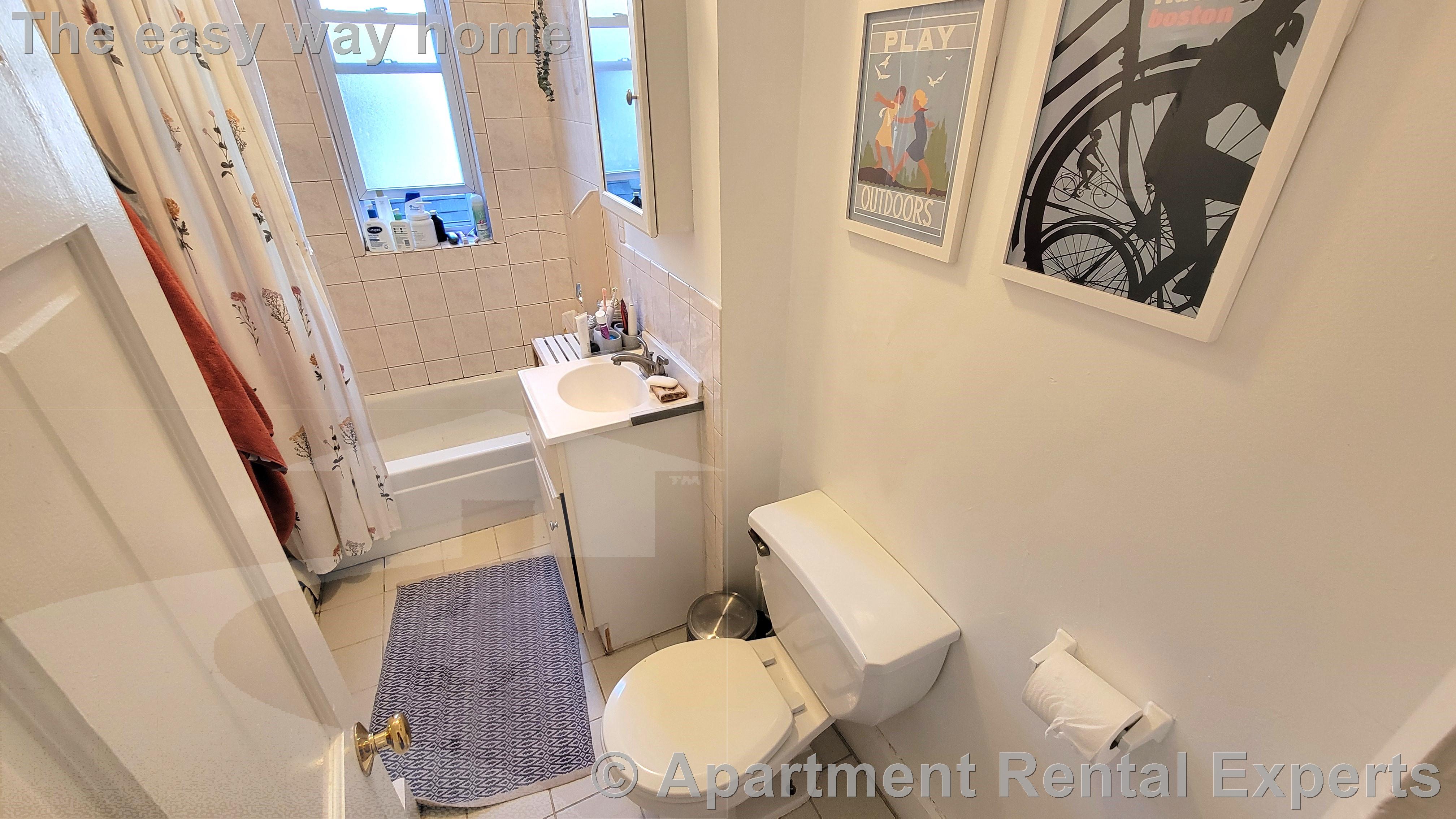 3 bed, 1 bath apartment for rent at 280 Brookline St Unit 3R, Cambridgeport — photo 4 of 7